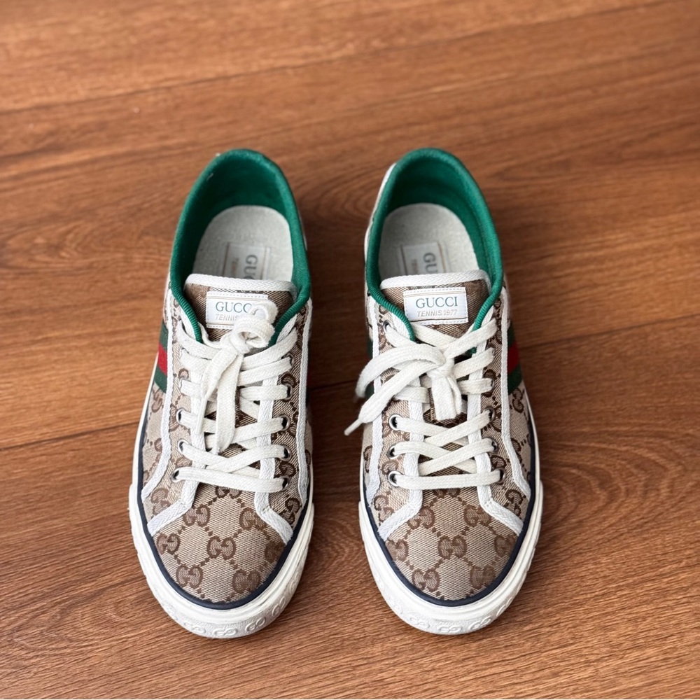 Women's GG Gucci Tennis 1977 sneaker Size 38.5=8.5 good condition plus box